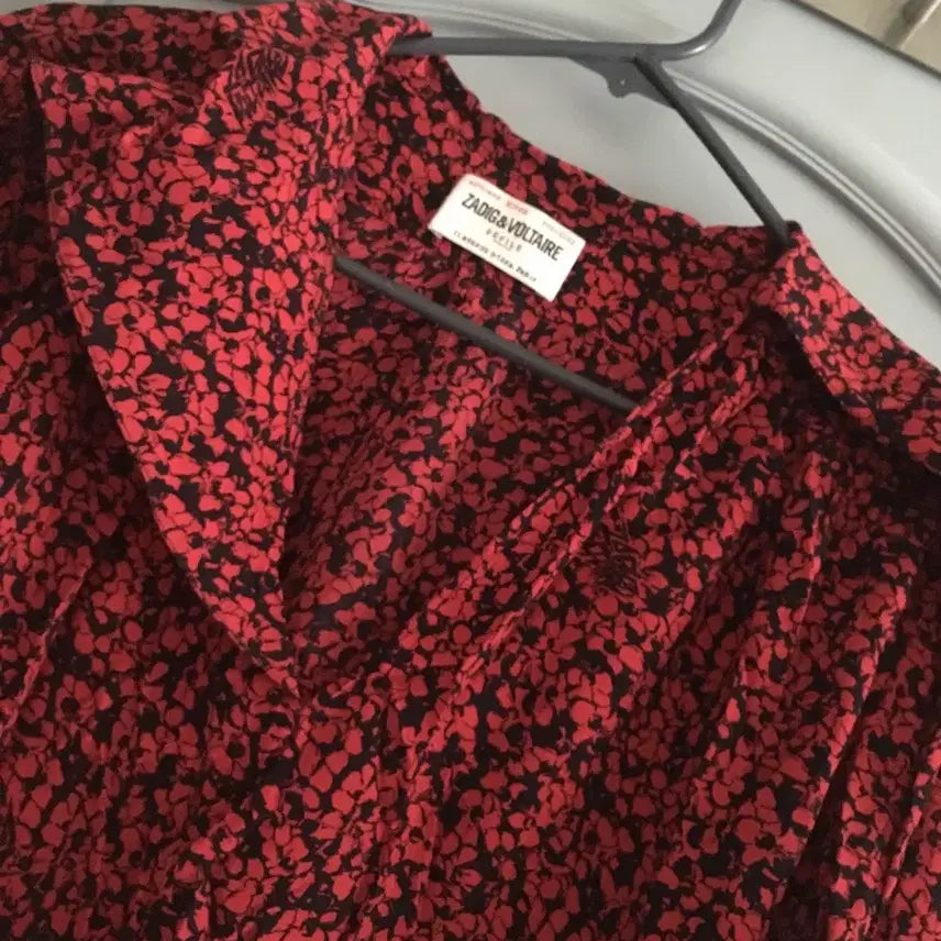 [SOLD OUT] 22ss 쟈딕앤볼테르 레드 플라워 프린트 블라우스 s사이즈