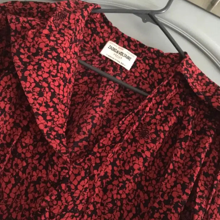 [SOLD OUT] 22ss 쟈딕앤볼테르 레드 플라워 프린트 블라우스 s사이즈