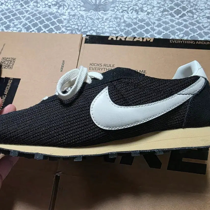 [BUNJANG] Nike LD1000 Black and Sail Sneakers / 나이키 LD1000 블랙앤세일 270사이즈