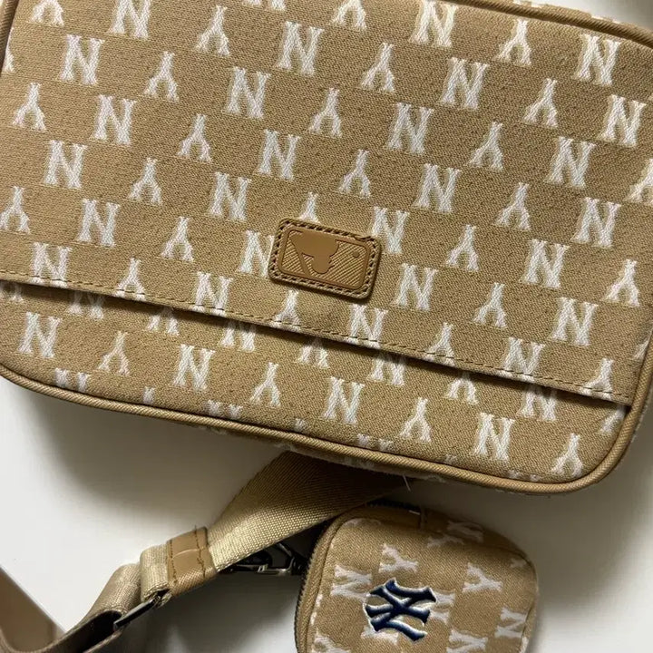 [BUNJANG] MLB Crossbody Bag / MLB 가방