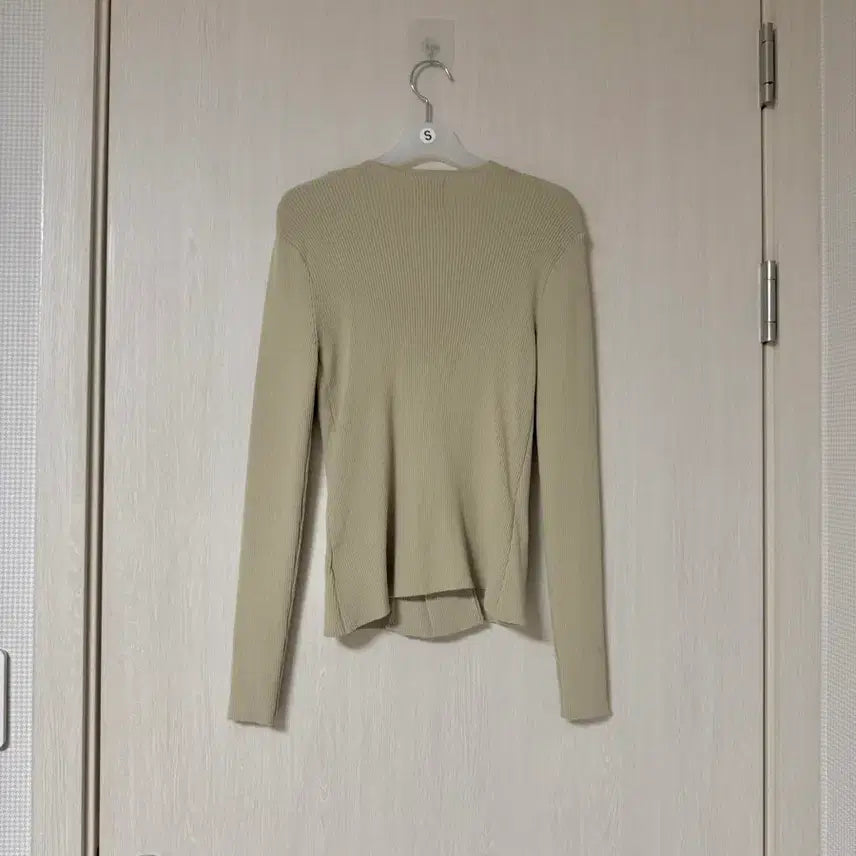 [BUNJANG] Reine Khaki Beige V-Neck Knit / 렌느 reine 카키베이지 브이넥니트