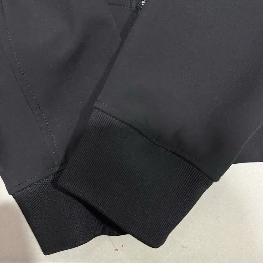 [BUNJANG] Stone Island Soft Shell Windbreaker L / [당일출고,새상품급] 스톤아일랜드 소프트쉘 바람막이 L