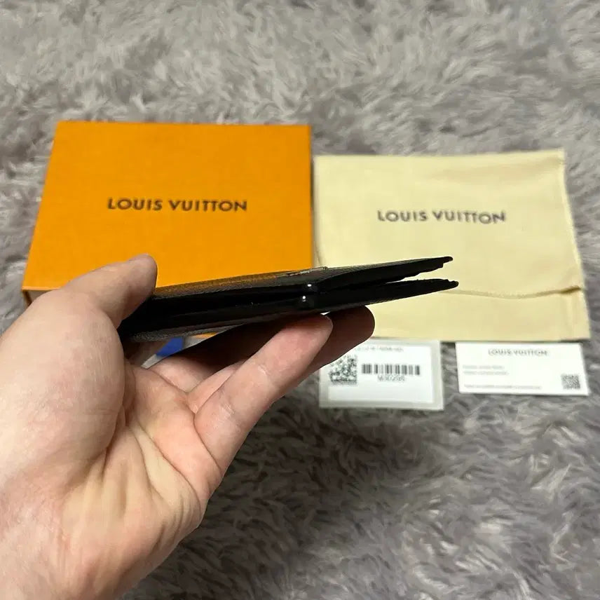 [BUNJANG] Louis Vuitton Taiga Silver Multiple Wallet Black / [풀구성] 루이비통 타이가 은장 멀티플 월릿 반지갑 블랙