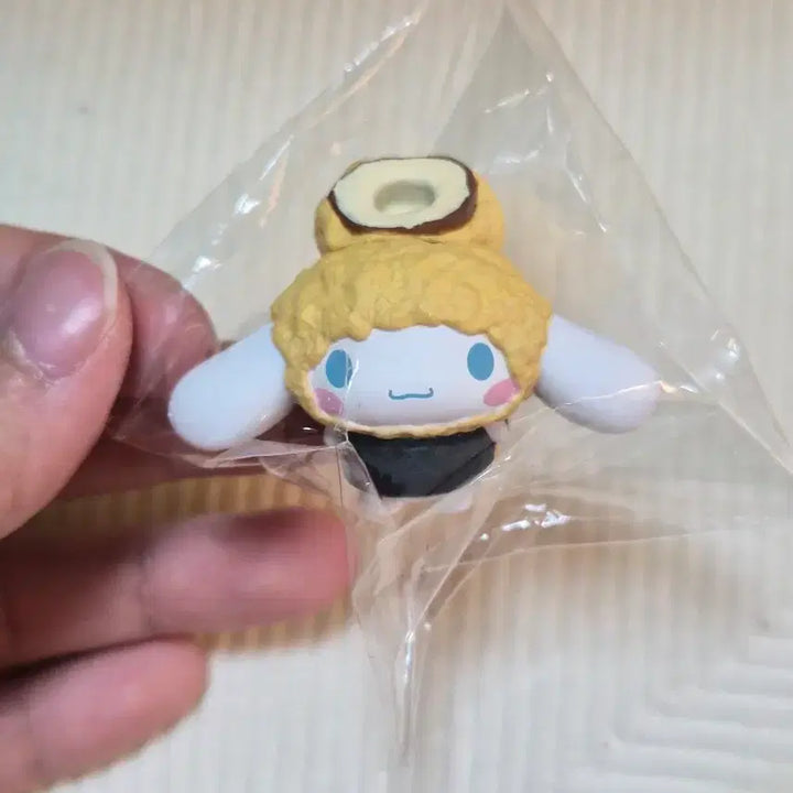[BUNJANG] Sanrio Cinnamoroll Fried Figure / [미개봉] 산리오 가챠 > 시나모롤 튀김 피규어