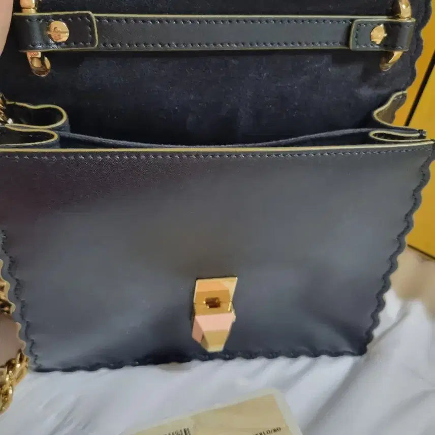 [BUNJANG] Fendi Kan I Wave Bag / 펜디 칸아이웨이브(정품)