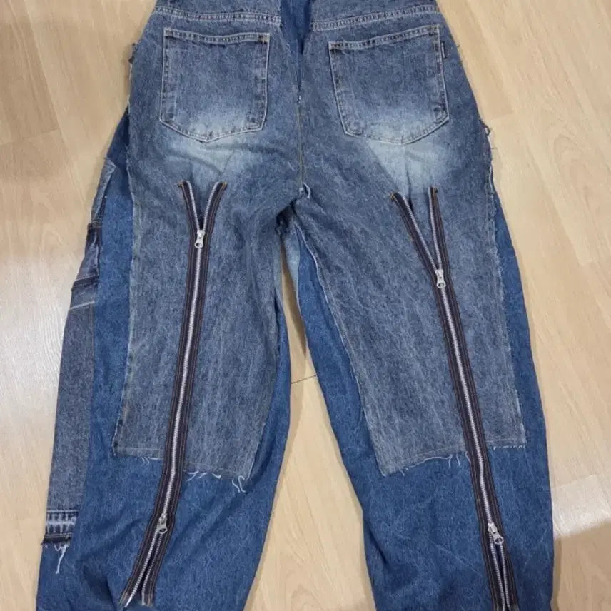 [BUNJANG] Surgery Remake Denim Wide Balloon Pants S Size / 써저리 SURGERY 리메이크 팬츠 S 사이즈 팝니다.