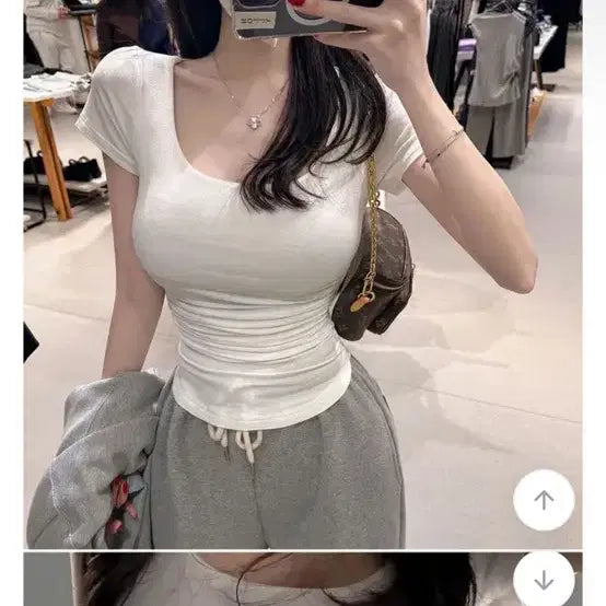 [SOLD OUT] 홀리 티셔츠