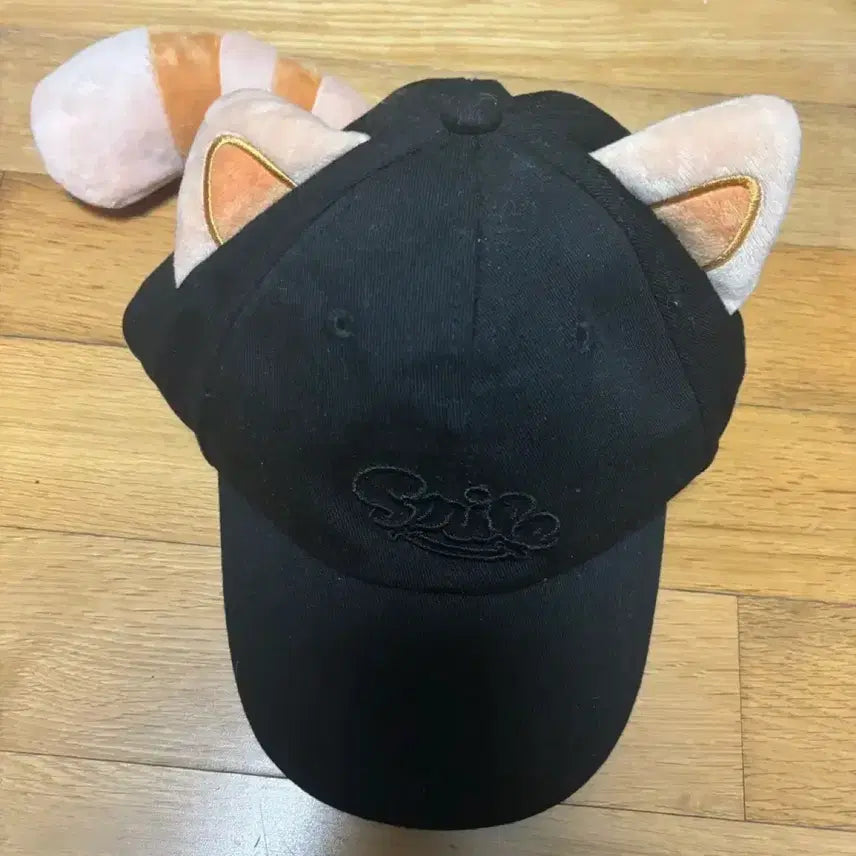 [SOLD OUT] [새상품] 롯데월드 너구리 검정 볼캡 모자