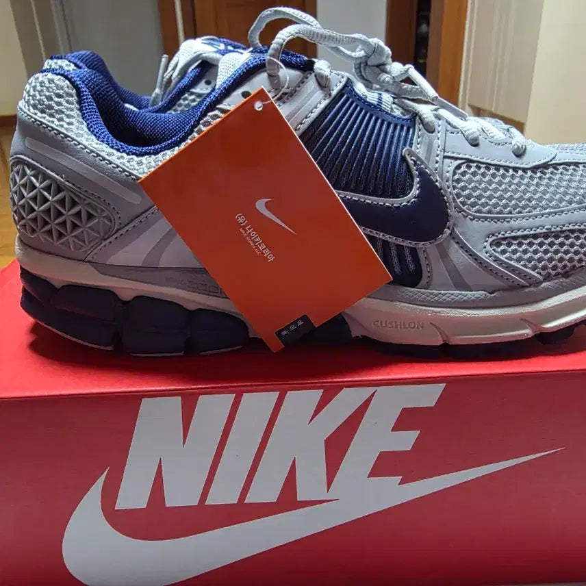 [SOLD OUT] 나이키 보메로5 새상품 275사이즈