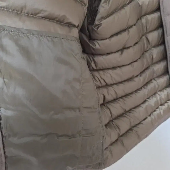 [BUNJANG] Uniqlo Ultra Light Down Jacket Brown / 유니클로 경량패딩 L 울트라 라이트다운 자켓 브라운