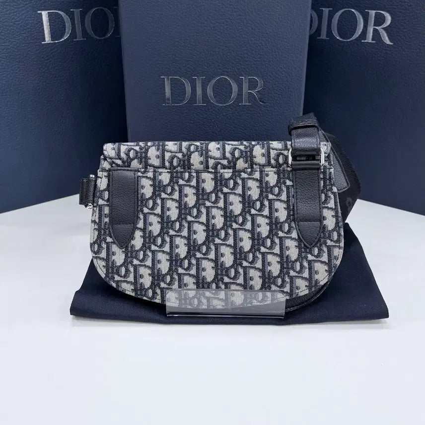 [BUNJANG] Dior Oblique Jacquard Messenger Saddle Bag / [S급/OS] 디올 오블리크 자카드 메신저 새들백 파우치 크로스백