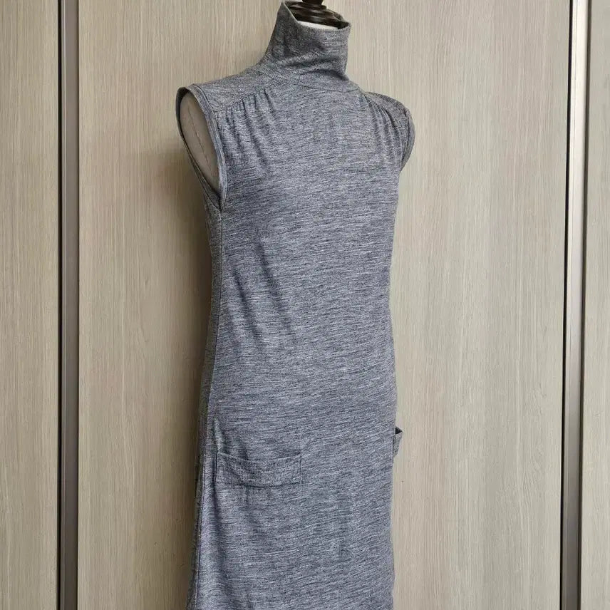 [BUNJANG] ZARA Basic Halter Neck Shirred Mini Dress / 자라(ZARA) 베이직 라인의 홀터넥 셔링 미니 원피스