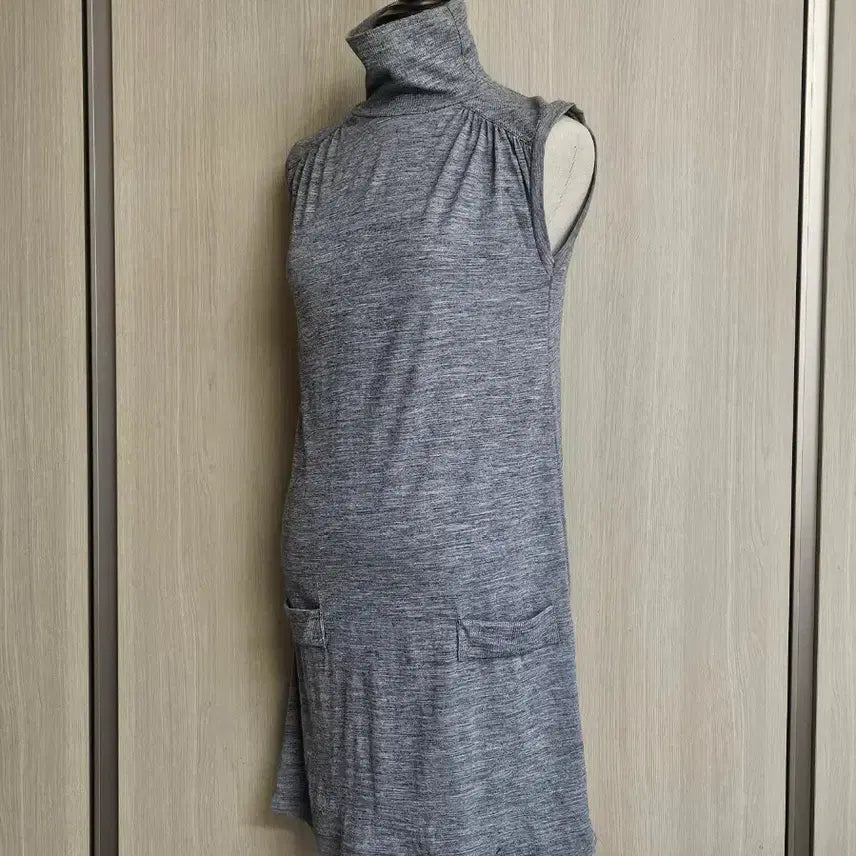 [BUNJANG] ZARA Basic Halter Neck Shirred Mini Dress / 자라(ZARA) 베이직 라인의 홀터넥 셔링 미니 원피스