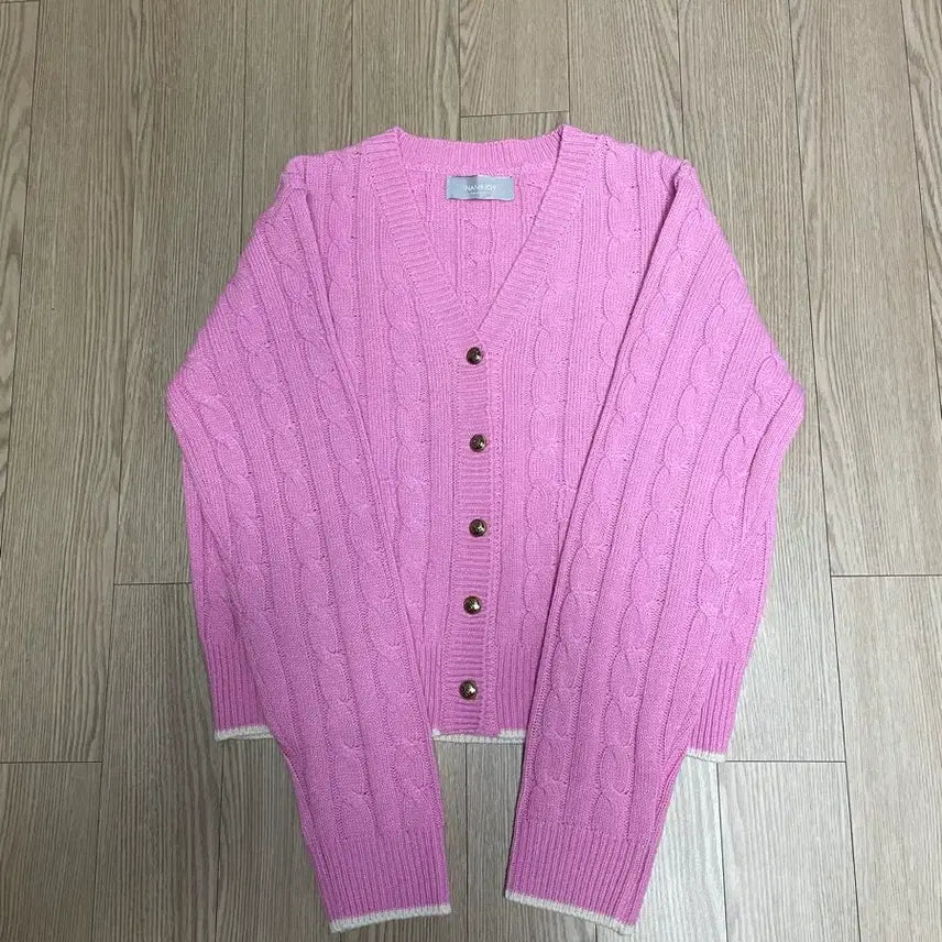 [BUNJANG] NANING9 Cable Knit Cardigan / (새상품)NANING9 꽈배기 가디건 FREE