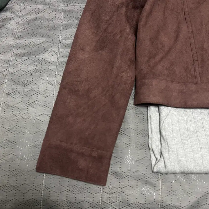 [SOLD OUT] (새상품)크롭 스웨이드 브라운 자켓
