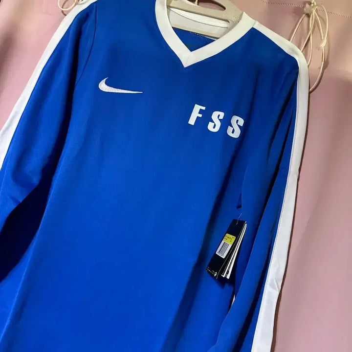 [BUNJANG] Nike Dri-FIT Blue Long Sleeve Functional T-shirt / 나이키 드라이핏 나이키티 나이키 블루 기능성 긴팔티 S 포카리깔