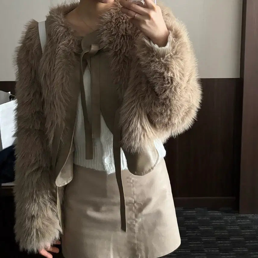 [BUNJANG] Ablly Brown Short Fur Jacket / 브라운 숏 노카라 크롭 누빔 퍼자켓 리본 에이블리