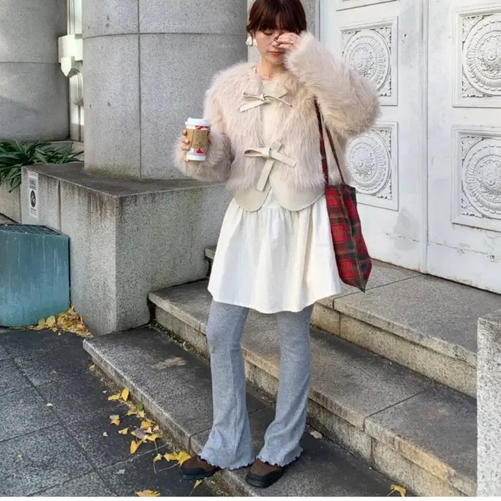 [BUNJANG] Ablly Brown Short Fur Jacket / 브라운 숏 노카라 크롭 누빔 퍼자켓 리본 에이블리
