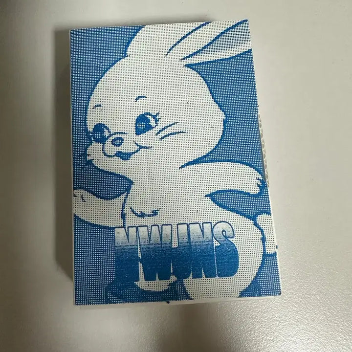 [SOLD OUT] 뉴진스 블루북 포카 앨범 판매