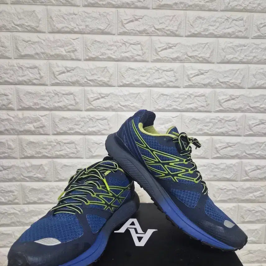 [BUNJANG] The North Face Trekking Sneakers 275 / 노스페이스 트레킹 운동화 275 등산 낚시 밀리터리 작업복 아디다 리바이