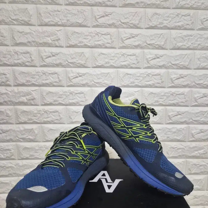 [BUNJANG] The North Face Trekking Sneakers 275 / 노스페이스 트레킹 운동화 275 등산 낚시 밀리터리 작업복 아디다 리바이