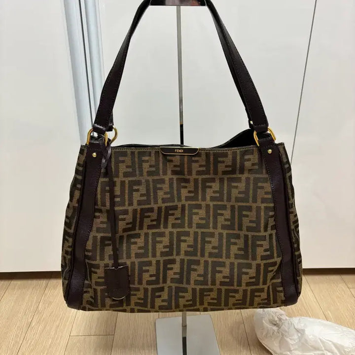 [SOLD OUT] 펜디 FF로고 숄더백