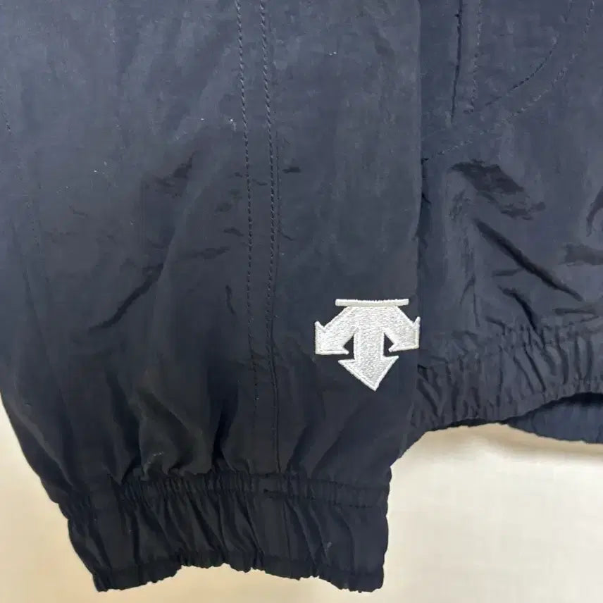 [SOLD OUT] 데상트 웜업 바람막이 95