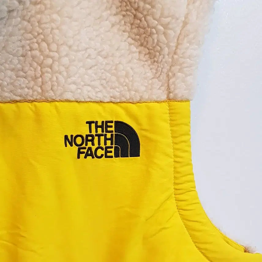 [BUNJANG] North Face Fleece Vest (Size 100) / 노스페이스 뽀글이 조끼 100사이즈