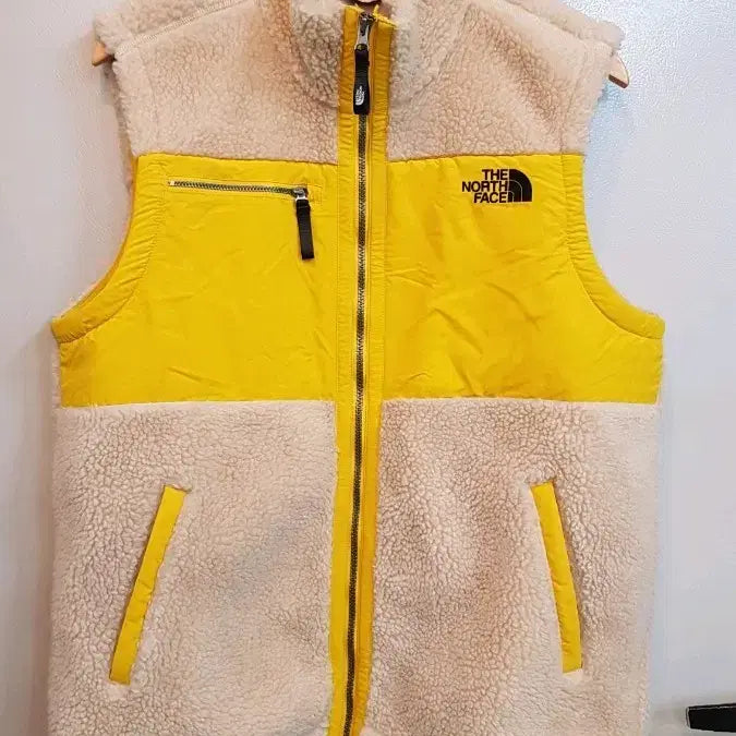 [BUNJANG] North Face Fleece Vest (Size 100) / 노스페이스 뽀글이 조끼 100사이즈