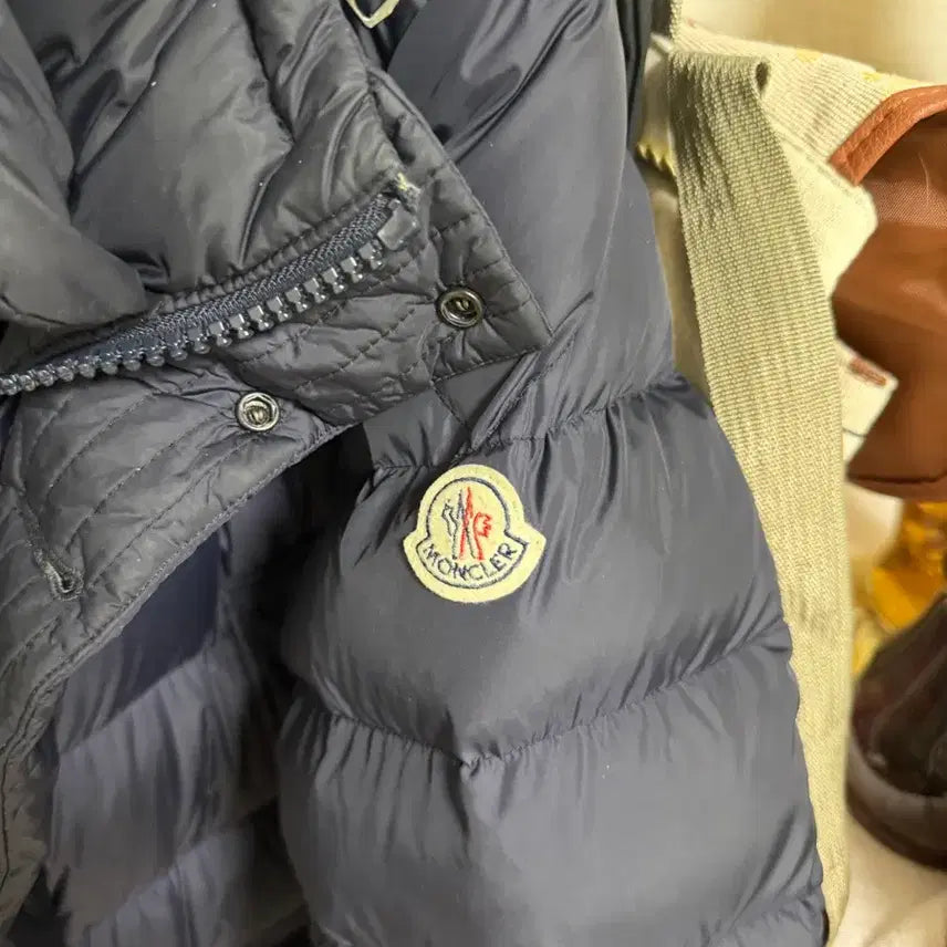 [BUNJANG] 몽클레어 네이비 패딩 클루니 5사이즈 급매 / 몽클레어 네이비 패딩 클루니 5사이즈 급매