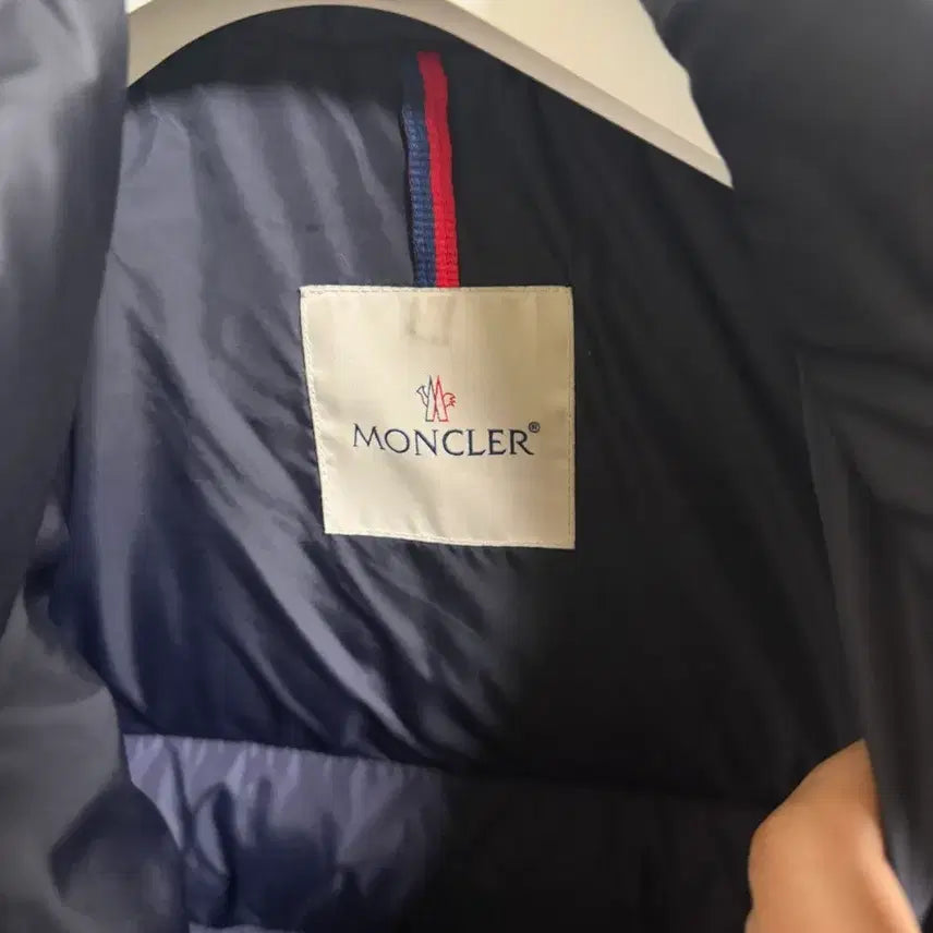 [BUNJANG] 몽클레어 네이비 패딩 클루니 5사이즈 급매 / 몽클레어 네이비 패딩 클루니 5사이즈 급매