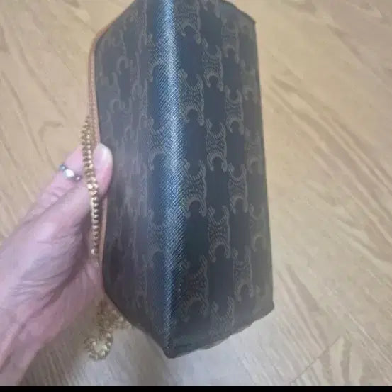 [BUNJANG] Celine Triomphe Chain Mini Shoulder Bag / 셀린느 트리오페 체인 미니숄더백