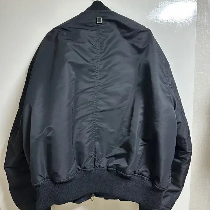 [BUNJANG] Wooyoungmi Embroidered Patch MA-1 Bomber Jacket / [48]우영미 자수패치 디테일 MA-1 블랙