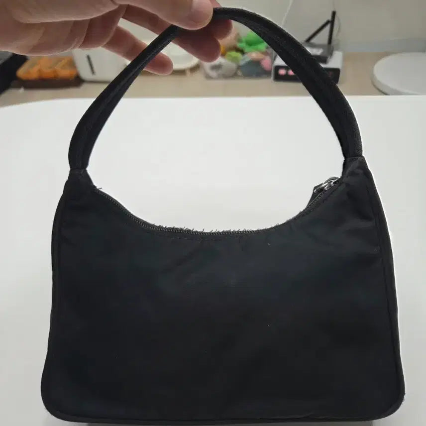 [BUNJANG] Prada Re-Edition 2000 Black Mini Bag / 프라다 리에디션 2000 블랙 미니백