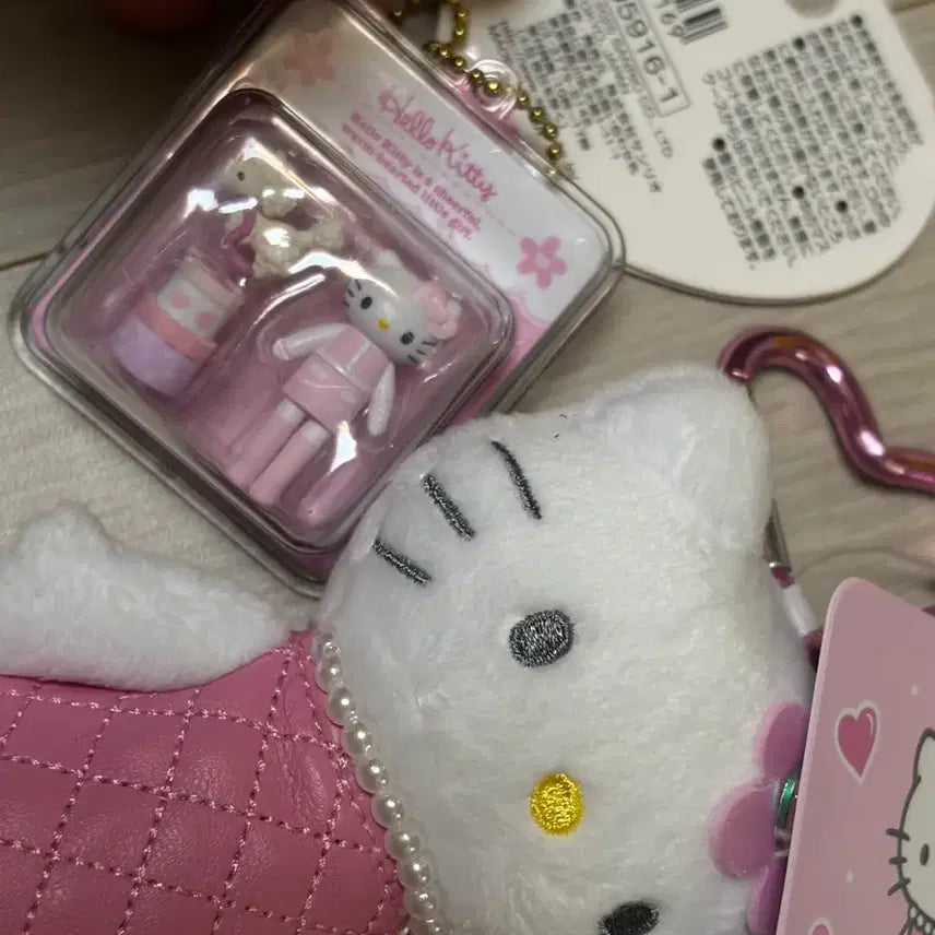 [BUNJANG] Hello Kitty Doll Keyring + Miniature Package Set / 헬로키티 인형 키링 + 미니어쳐 패키지 세트