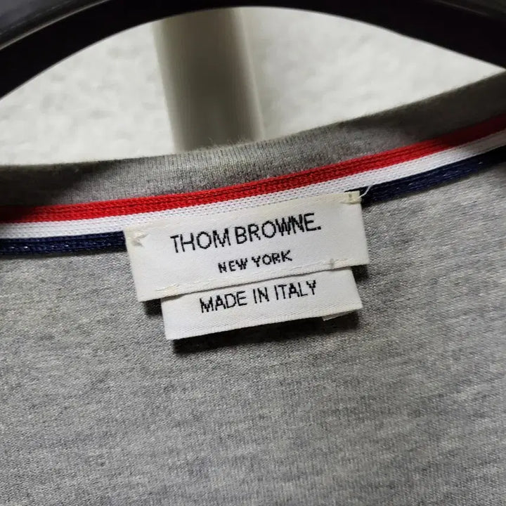 [BUNJANG] [정품] 4 / 톰브라운 포켓 반팔티 / [정품] 4 / 톰브라운 포켓 반팔티