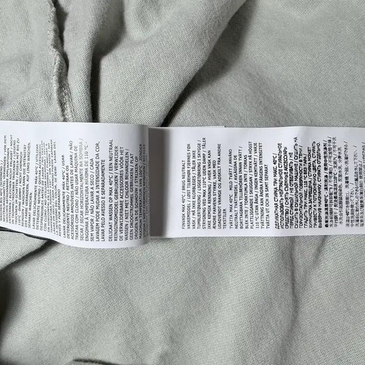 [SOLD OUT] 스톤아일랜드 19fw 롱슬리브 가먼트 실버