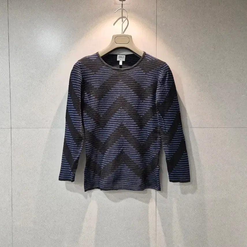 [BUNJANG] Armani Collezioni Knit Top - Herringbone Pattern / ARMANI COLLEZIONI 아르마니 꼴레지오니 정품 긴팔 니트티