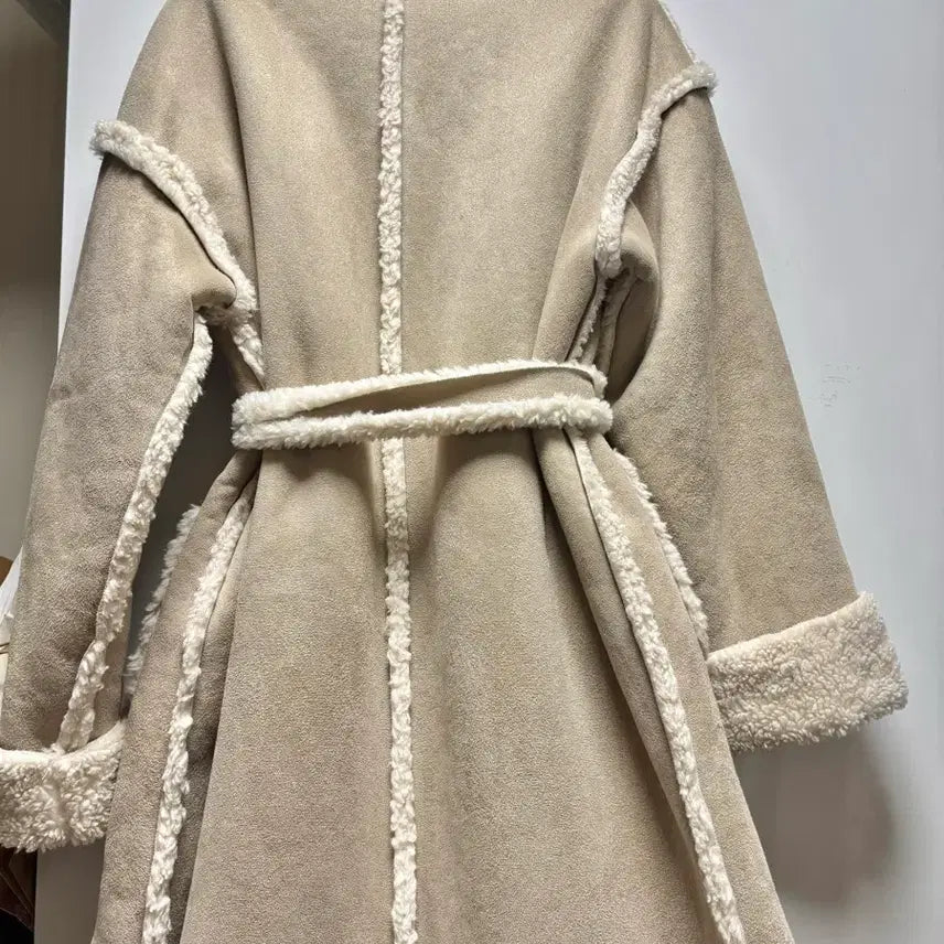 [BUNJANG] Long Mousse T-shirt / 양털 롱무스탕