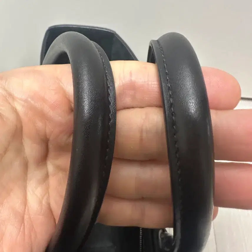 [BUNJANG] Bottega Arcode Strap Tote Bag Black / 보테가 아르코 스트랩 토트백 블랙