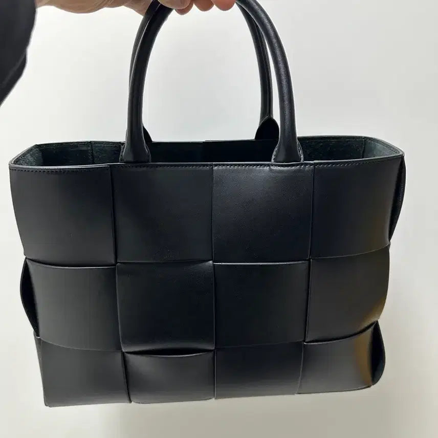 [BUNJANG] Bottega Arcode Strap Tote Bag Black / 보테가 아르코 스트랩 토트백 블랙