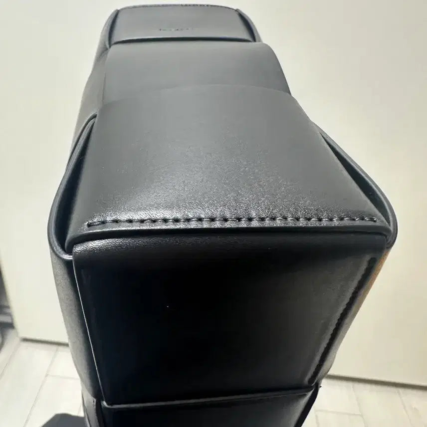 [BUNJANG] Bottega Arcode Strap Tote Bag Black / 보테가 아르코 스트랩 토트백 블랙