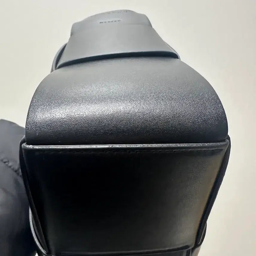 [BUNJANG] Bottega Arcode Strap Tote Bag Black / 보테가 아르코 스트랩 토트백 블랙