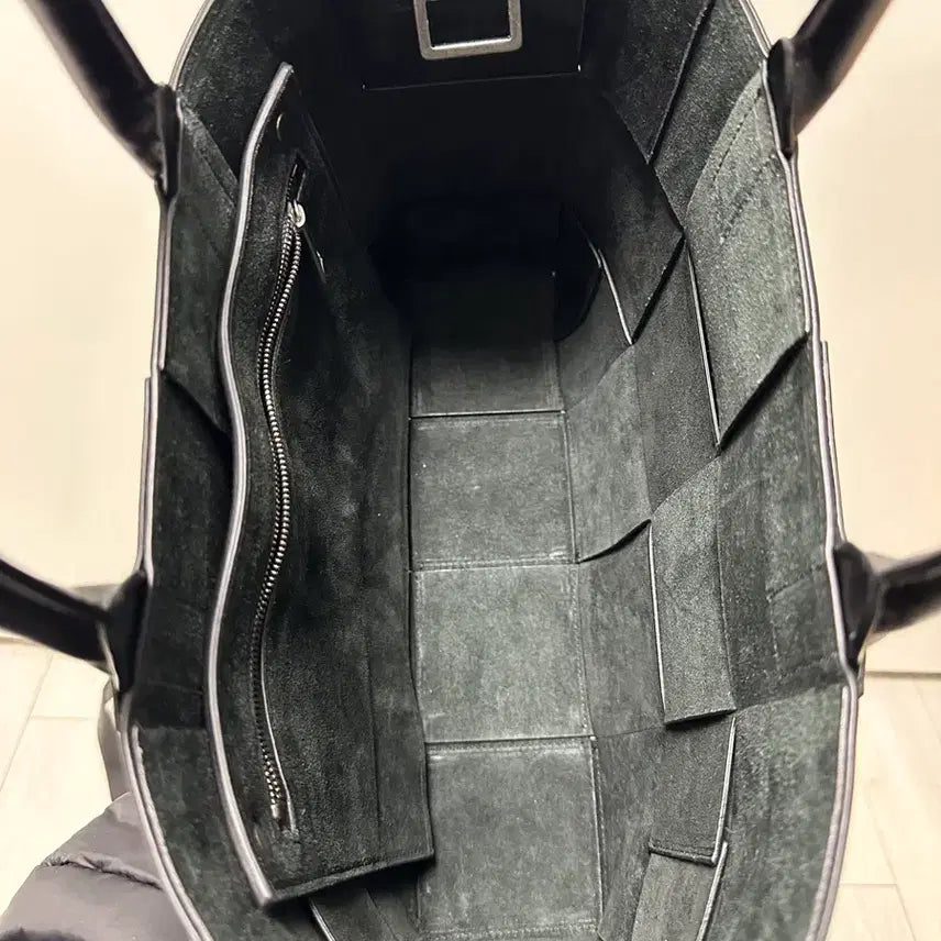 [BUNJANG] Bottega Arcode Strap Tote Bag Black / 보테가 아르코 스트랩 토트백 블랙