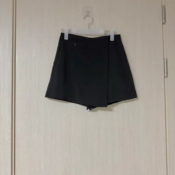 [BUNJANG] Black High-Waist Wrap Skirt Pants (M) / 블랙 랩스커트 팬츠 M 사이즈
