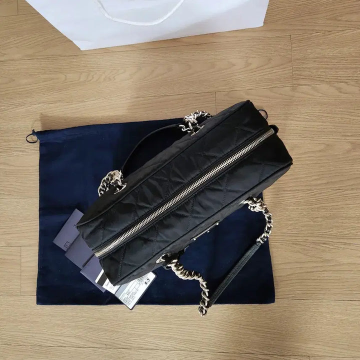 [BUNJANG] Prada Quilted Chain Shoulder Bag / 새상품급)프라다퀼팅체인숄더백