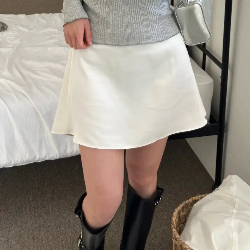 [BUNJANG] Ivory Silk Mini Skirt / 아이보리 실크 미니스커트