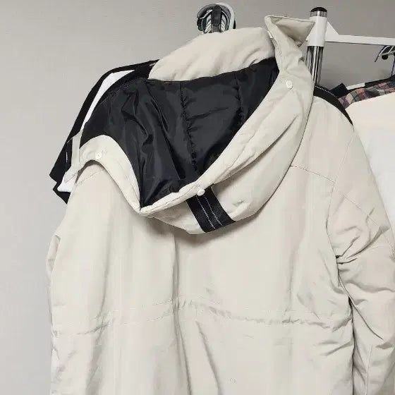 [BUNJANG] Ivory Padded Jacket L Size / 아이보리 패딩 점퍼 L