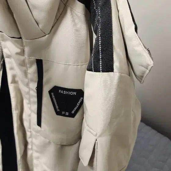 [BUNJANG] Ivory Padded Jacket L Size / 아이보리 패딩 점퍼 L