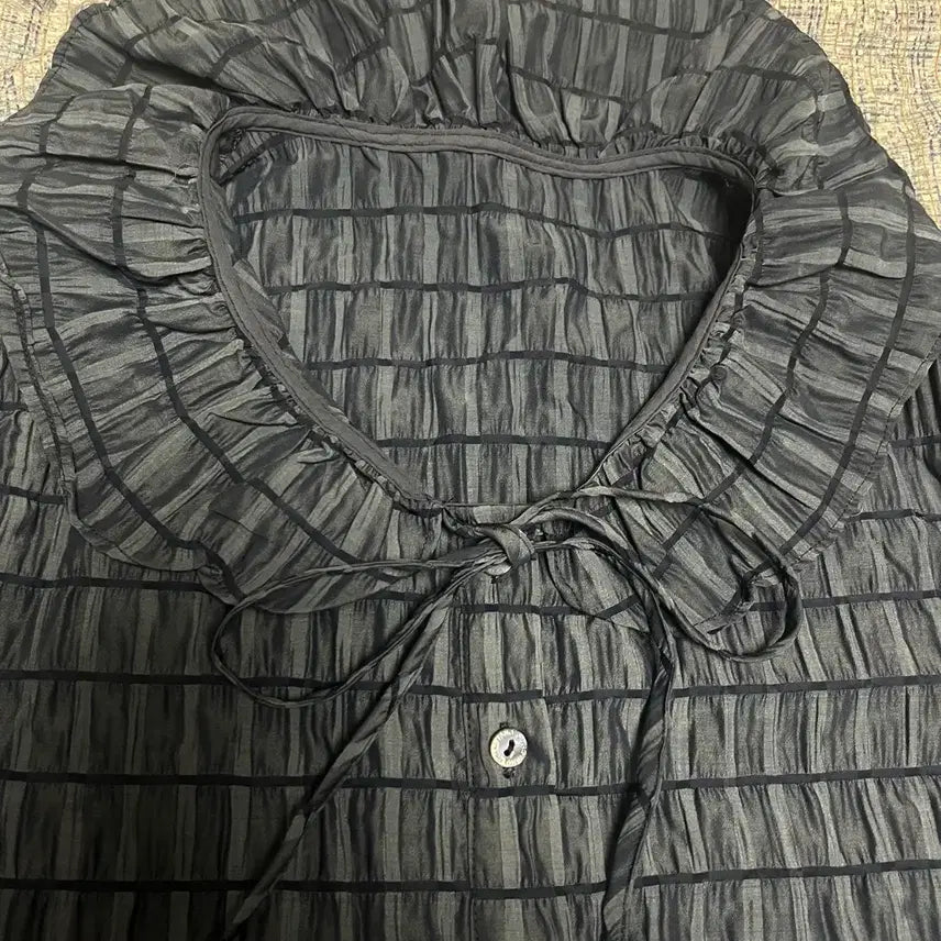 [BUNJANG] Ovins Yang Navy Shirred Blouse / ovins yang 셔링 네이비 블라우스